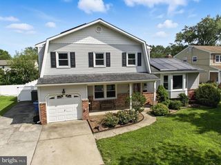 104 HOOTON RD, Mount Laurel, NJ 08054