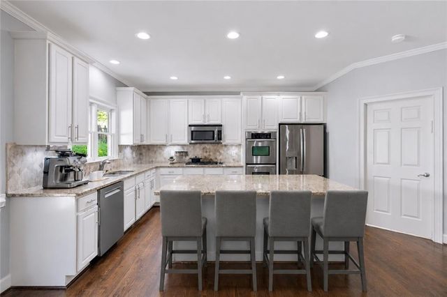 525 Woodmoore Court, Atlanta, GA 30342
