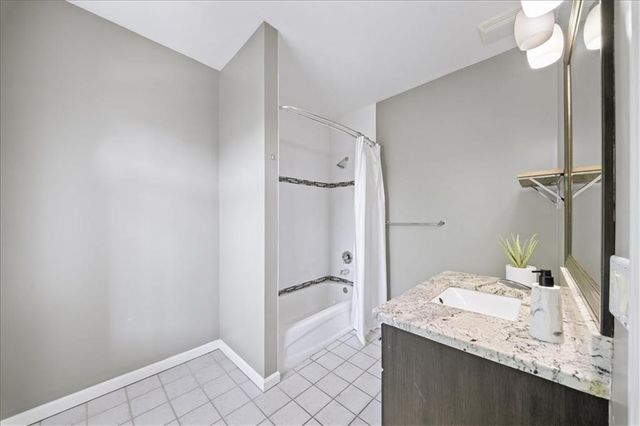525 Woodmoore Court, Atlanta, GA 30342