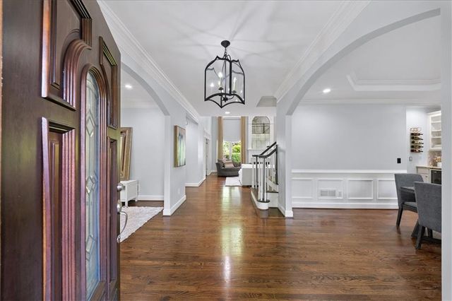 525 Woodmoore Court, Atlanta, GA 30342