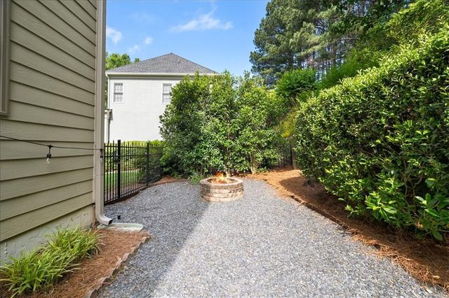 525 Woodmoore Court, Atlanta, GA 30342