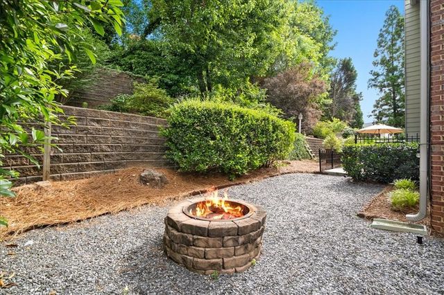 525 Woodmoore Court, Atlanta, GA 30342