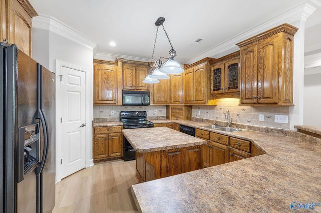 1507 NE Crown Pointe Drive, Hartselle, AL 35640