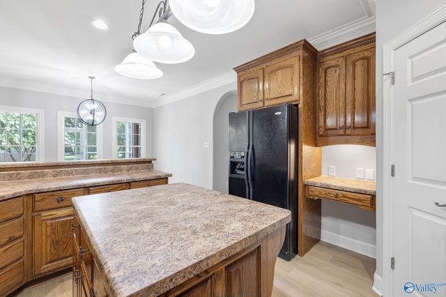 1507 NE Crown Pointe Drive, Hartselle, AL 35640