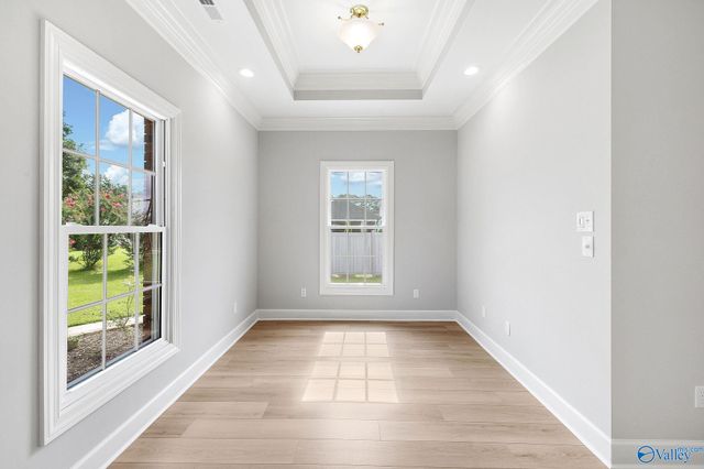 1507 NE Crown Pointe Drive, Hartselle, AL 35640