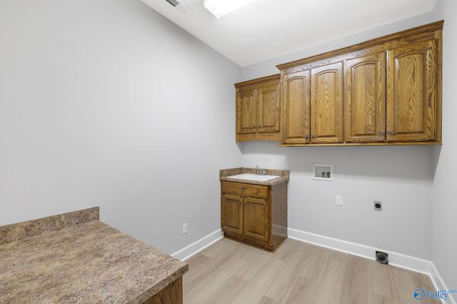 1507 NE Crown Pointe Drive, Hartselle, AL 35640