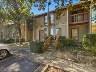 7925 Charter Oak Lane, Charlotte, NC 28226