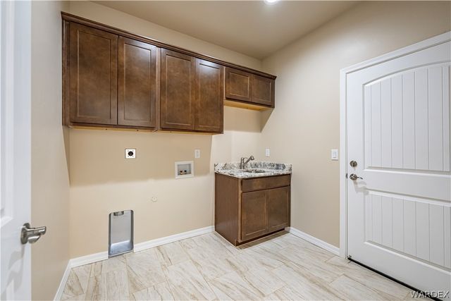 8054 E Darius Drive, Kingman, AZ 86401