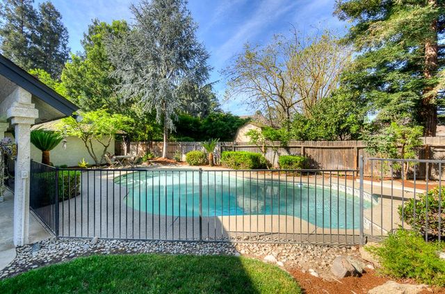 8315 N 4th Street, Fresno, CA 93720