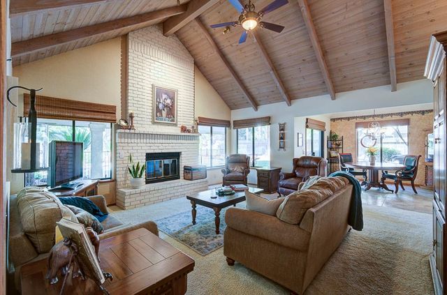 8315 N 4th Street, Fresno, CA 93720