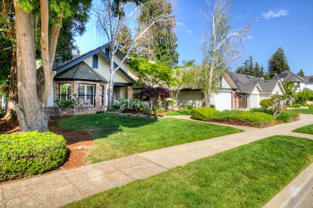 8315 N 4th Street, Fresno, CA 93720