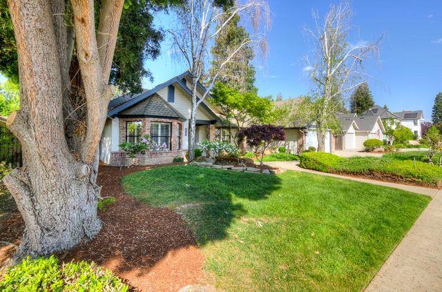 8315 N 4th Street, Fresno, CA 93720