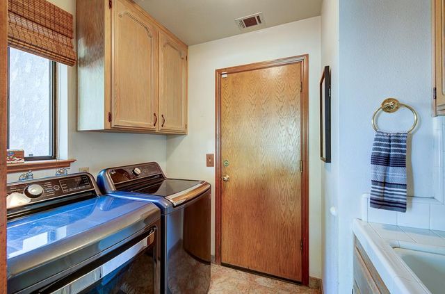 8315 N 4th Street, Fresno, CA 93720