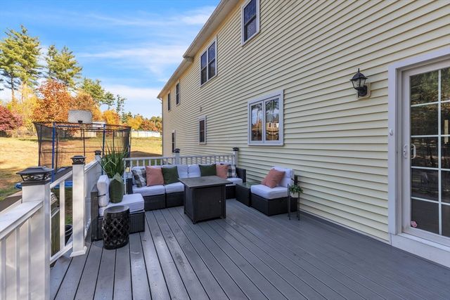 72 Chicopee St, Granby, MA 01033