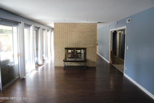 1806 MEMORY Lane, Jacksonville, FL 32210