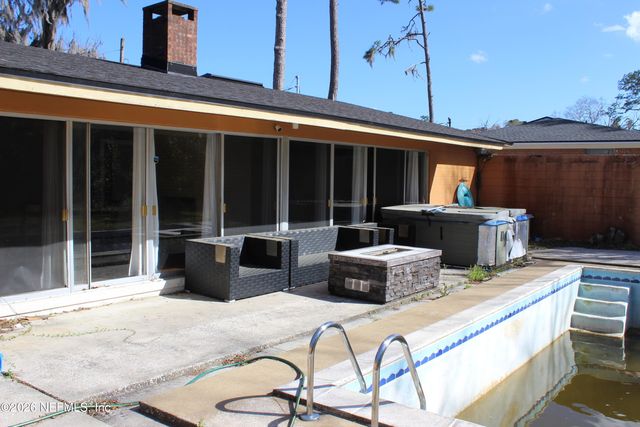 1806 MEMORY Lane, Jacksonville, FL 32210