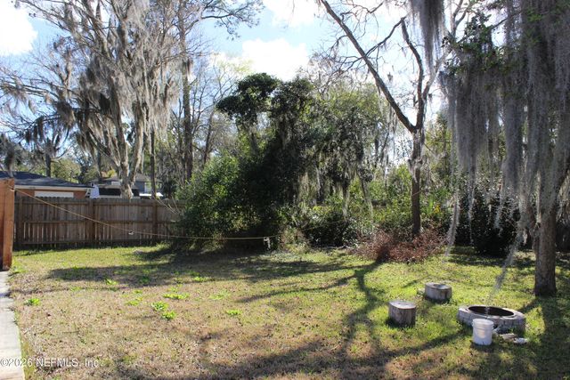 1806 MEMORY Lane, Jacksonville, FL 32210