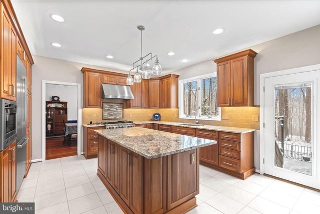 12524 PHILMONT DR, Herndon, VA 20170