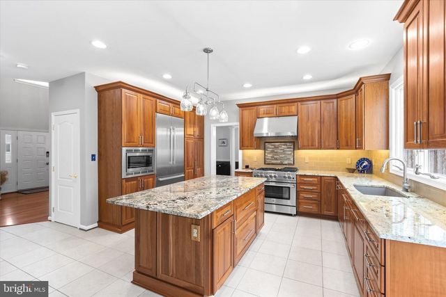 12524 PHILMONT DR, Herndon, VA 20170