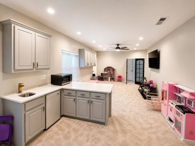 618 Oak Tree Cove, Cedar Hill, TX 75104