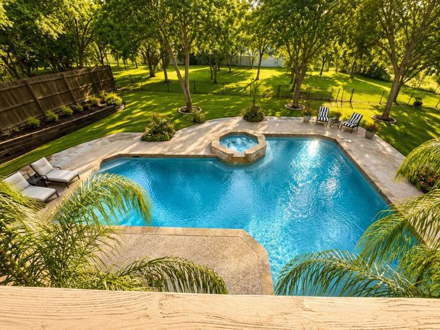 618 Oak Tree Cove, Cedar Hill, TX 75104