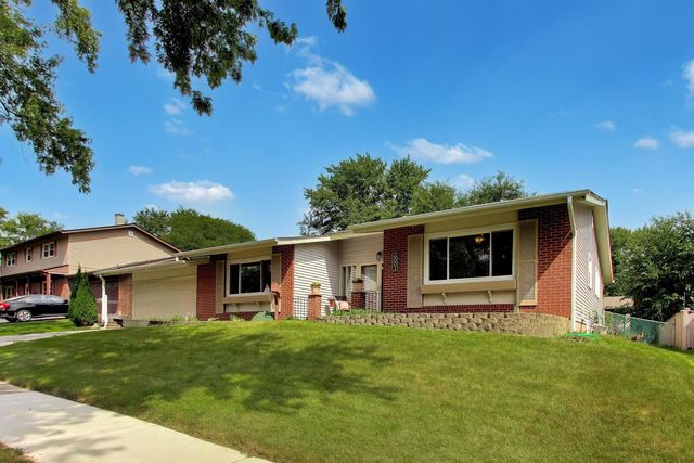 6001 Ross Drive, Woodridge, IL 60517