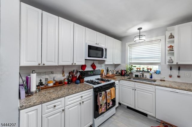 48 Sanford Ave, Belleville Twp., NJ 07109