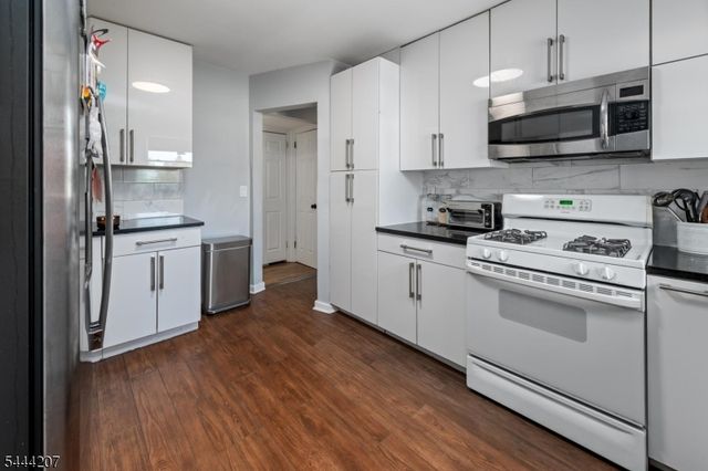 48 Sanford Ave, Belleville Twp., NJ 07109