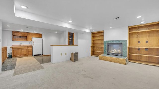 1208 Emerson AVENUE, Howards Grove, WI 53083