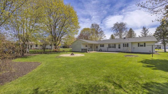 1208 Emerson AVENUE, Howards Grove, WI 53083