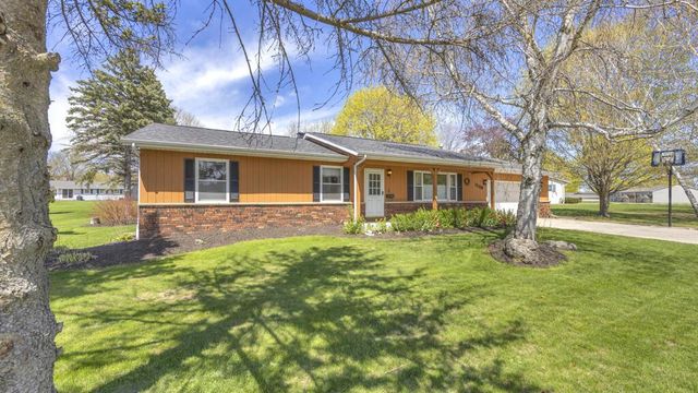1208 Emerson AVENUE, Howards Grove, WI 53083