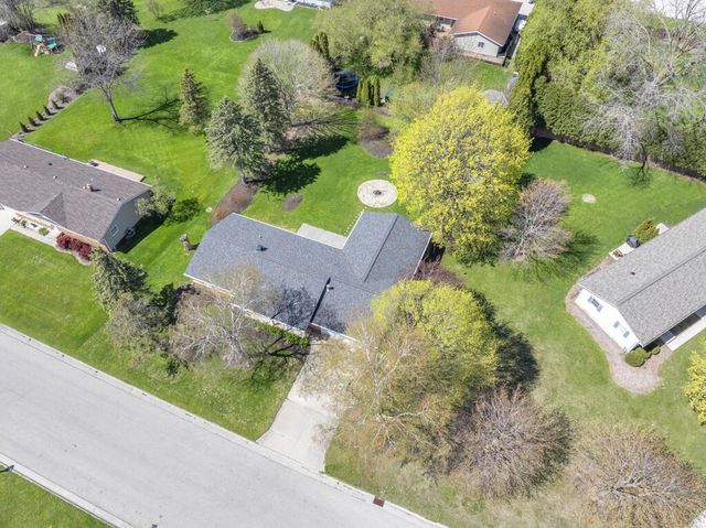 1208 Emerson AVENUE, Howards Grove, WI 53083