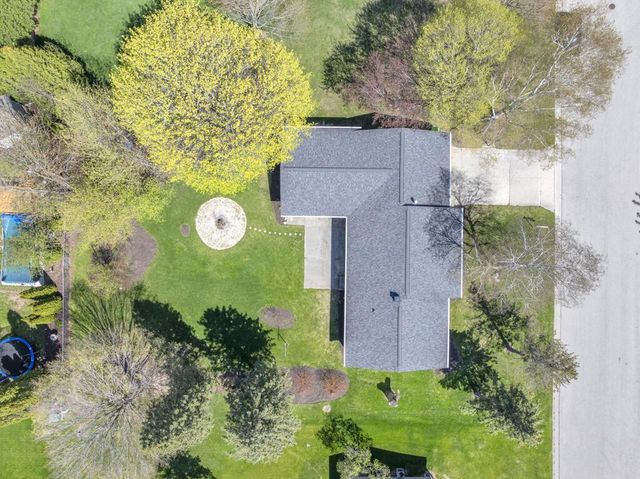 1208 Emerson AVENUE, Howards Grove, WI 53083