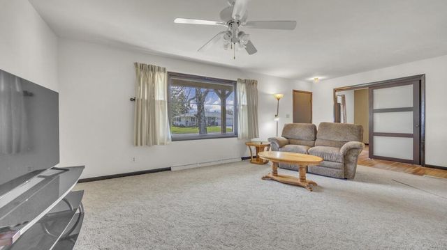 1208 Emerson AVENUE, Howards Grove, WI 53083