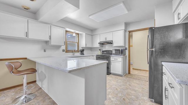 1208 Emerson AVENUE, Howards Grove, WI 53083