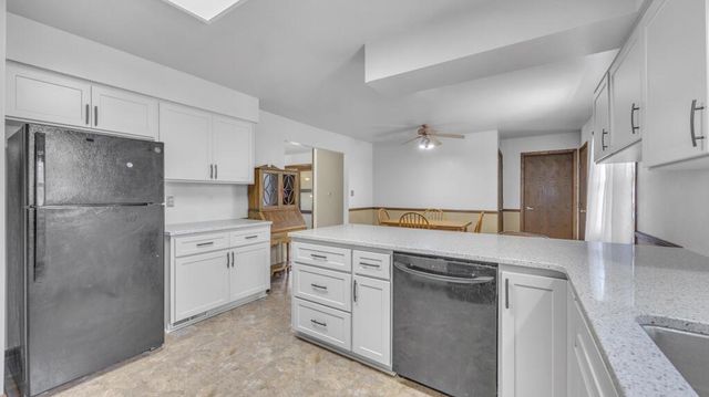 1208 Emerson AVENUE, Howards Grove, WI 53083