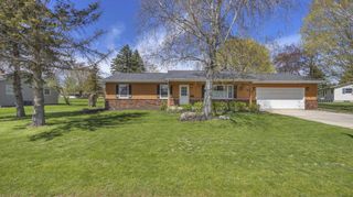 1208 Emerson AVENUE, Howards Grove, WI 53083