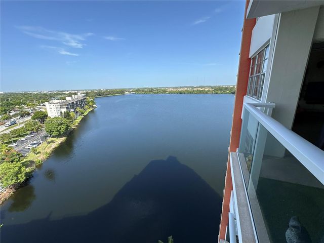 1301 NE Miami Gardens Dr 1403W, Miami, FL 33179