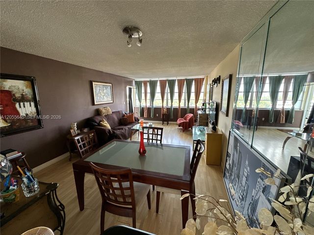 1301 NE Miami Gardens Dr 1403W, Miami, FL 33179