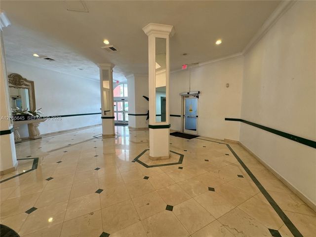 1301 NE Miami Gardens Dr 1403W, Miami, FL 33179