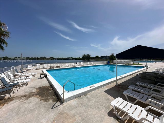 1301 NE Miami Gardens Dr 1403W, Miami, FL 33179