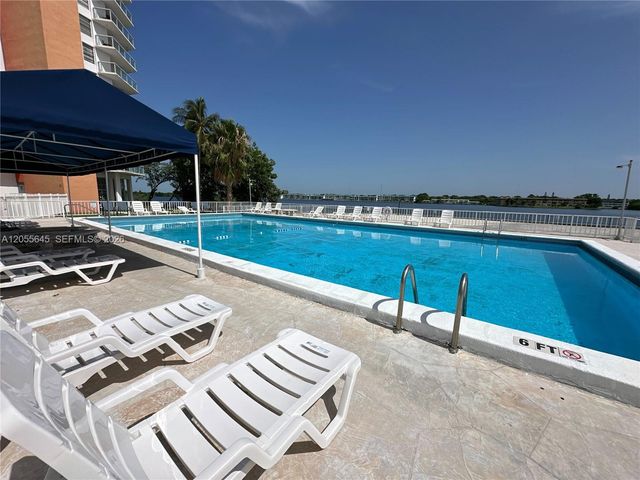 1301 NE Miami Gardens Dr 1403W, Miami, FL 33179