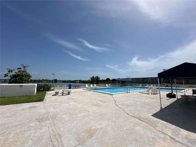1301 NE Miami Gardens Dr 1403W, Miami, FL 33179