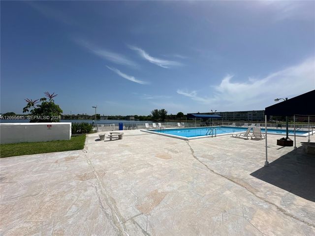 1301 NE Miami Gardens Dr 1403W, Miami, FL 33179