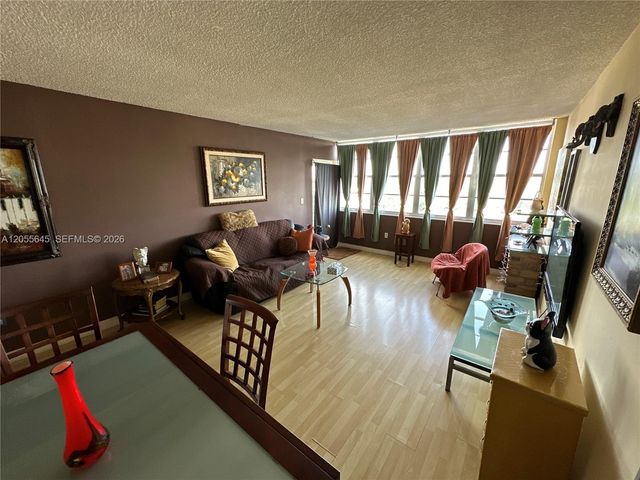 1301 NE Miami Gardens Dr 1403W, Miami, FL 33179