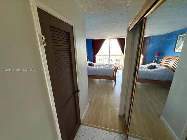 1301 NE Miami Gardens Dr 1403W, Miami, FL 33179