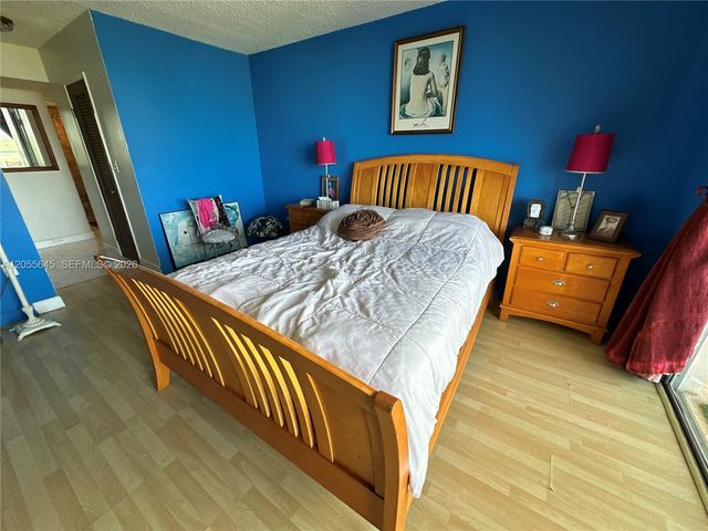 1301 NE Miami Gardens Dr 1403W, Miami, FL 33179
