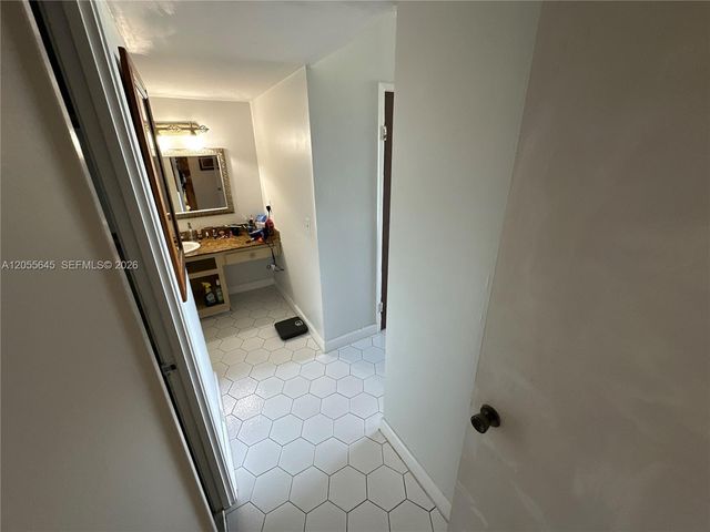 1301 NE Miami Gardens Dr 1403W, Miami, FL 33179
