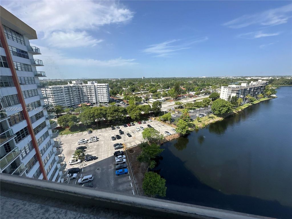 1301 NE Miami Gardens Dr 1403W, Miami, FL 33179
