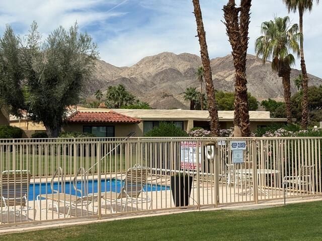 48245 Racquet Lane, Palm Desert, CA 92260
